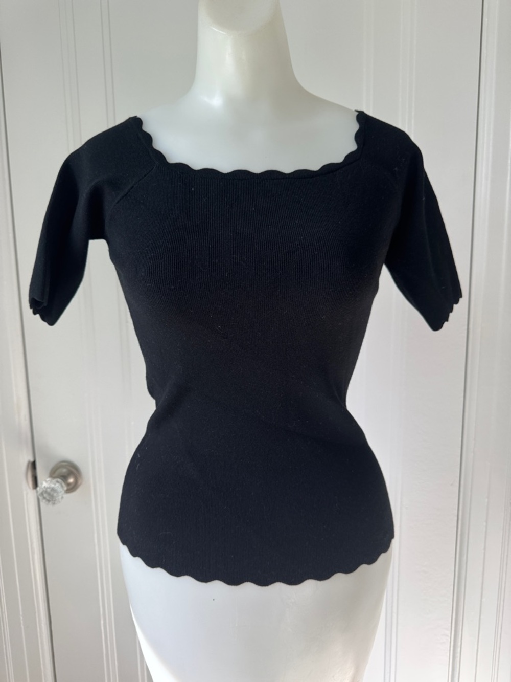 Minnie Rose S Black Scalloped Square Neck Short Sleeve Tee stretchy
